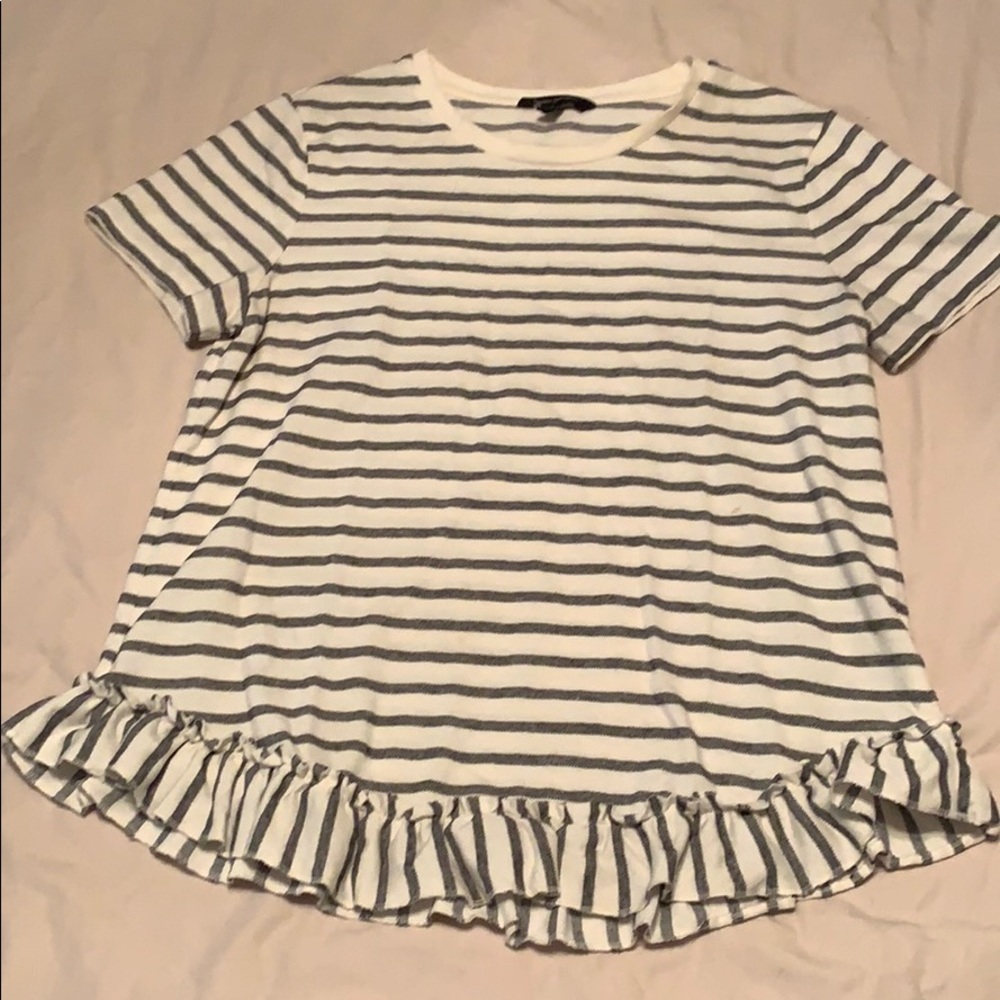 Stripped T-shirt with ruffle